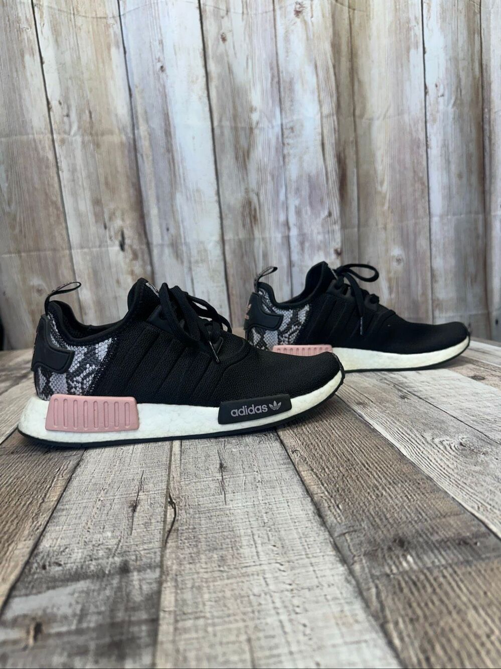 Adidas NMD_R1 Women’s Size 9 Black Pink Snake Print Boost Running Sneakers Shoes - Picture 2 of 7